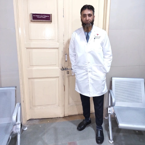 Photo 1 in review by Manan Bhandari